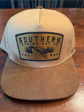 Southern String Hat Co NWOT Men’s Tan/Brown suede rim with Logo